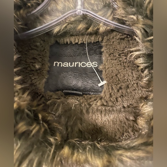 leather/ faux fur vest - Picture 8 of 12